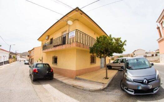 HOUSE IN ALMANZORA