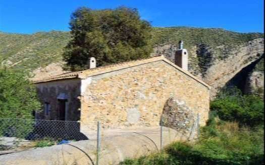 COUNTRY HOUSE IN ARBOLEAS AREA
