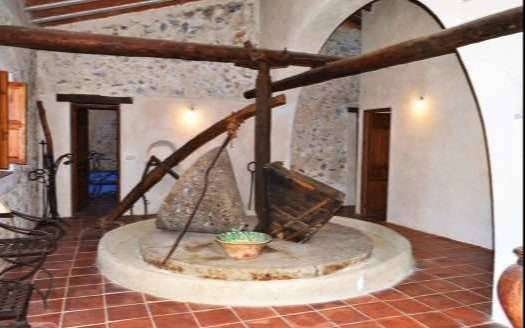 COUNTRY HOUSE IN ARBOLEAS AREA