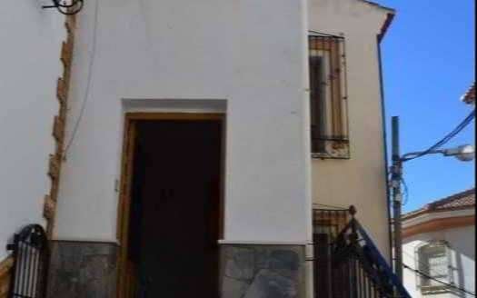 TOWN HOUSE IN ARBOLEAS