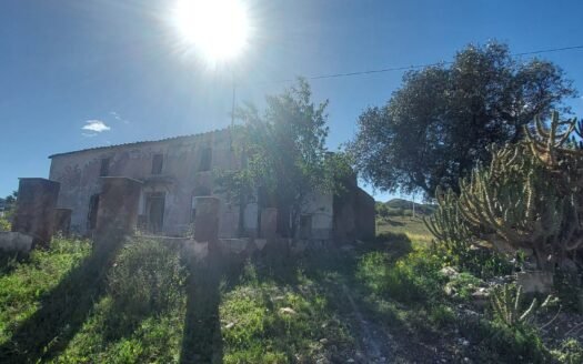COUNTRY HOUSE IN ARBOLEAS AREA