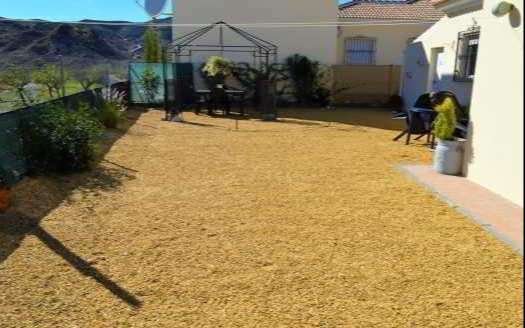 VILLA IN ARBOLEAS AREA