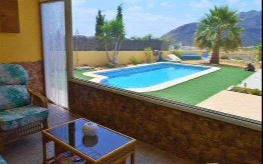 VILLA IN ARBOLEAS AREA