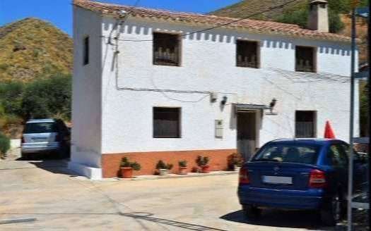 COUNTRY HOUSE IN CANTORIA AREA