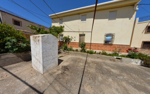 COUNTRY HOUSE IN ARBOLEAS AREA