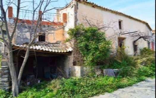 COUNTRY HOUSE TO BE REFORMED IN TABERNO AREA