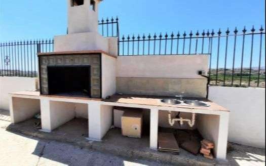 HOUSE IN ARBOLEAS AREA