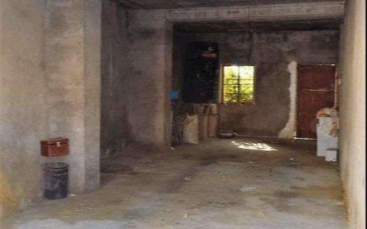 HOUSE TO BE REFORMED IN HUÉRCAL-OVERA OUTSKIRTS