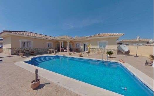 VILLA IN LOS CARASOLES