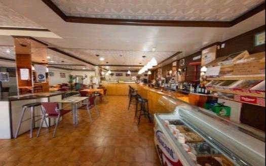 BAR AND HOUSE IN LA ALFOQUIA