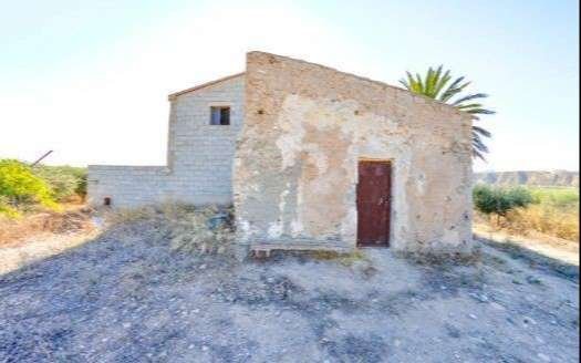 COUNTRY HOUSE TO BE REFORMED IN LA ALFOQUIA