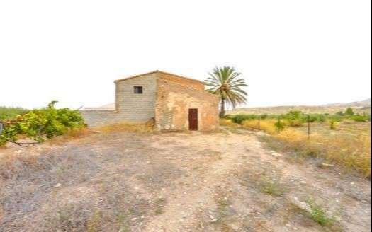 COUNTRY HOUSE TO BE REFORMED IN LA ALFOQUIA