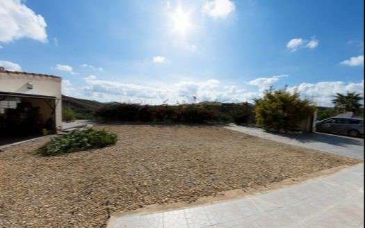 VILLA SUNFLOWERS IN ZURGENA