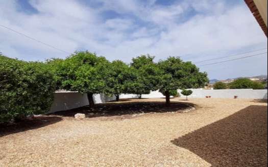 VILLA IN ARBOLEAS AREA