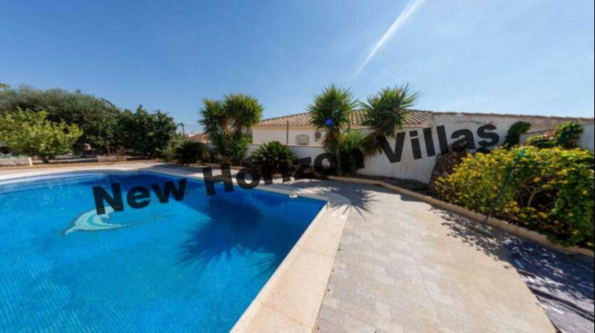 VILLA IN ARBOLEAS