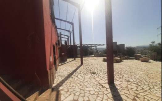 BAR AND HOUSE IN ARBOLEAS