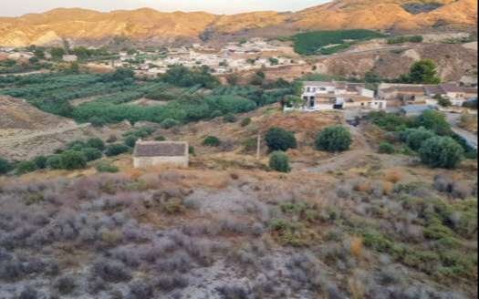 COUNTRY HOUSE TO BE REFORMED IN ARBOLEAS AREA