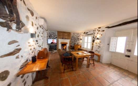 COUNTRY HOUSE IN ARBOLEAS AREA