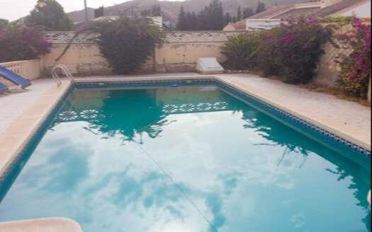 VILLA IN ARBOLEAS AREA