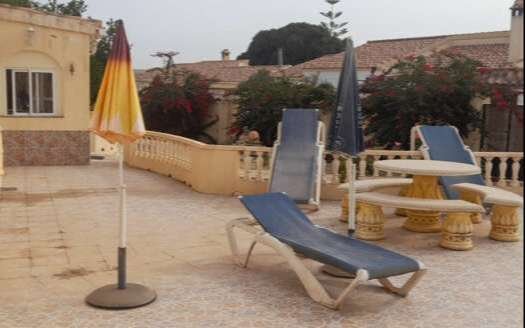 VILLA IN ARBOLEAS AREA