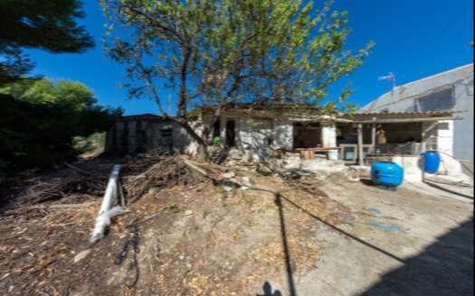 COUNTRY HOUSE TO BE REFORMED IN ARBOLEAS AREA