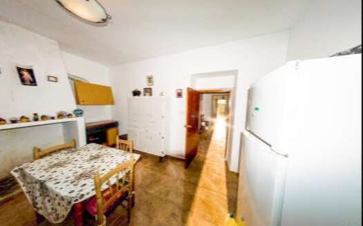 COUNTRY HOUSE IN CUCADOR