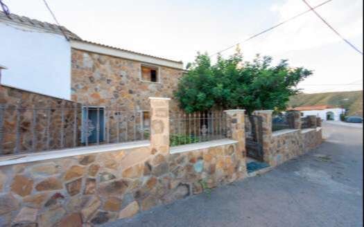 COUNTRY HOUSE IN ARBOLEAS AREA