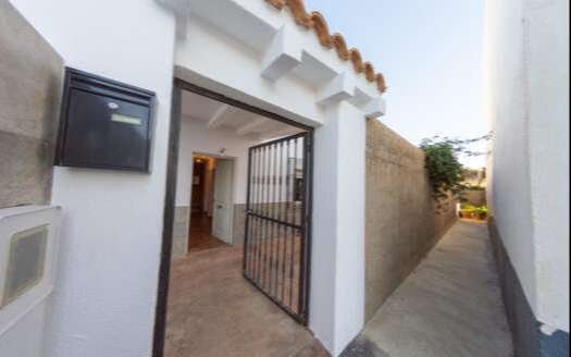 COUNTRY HOUSE IN ANTAS AREA