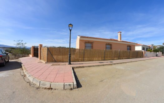 VILLA IN ZURGENA AREA