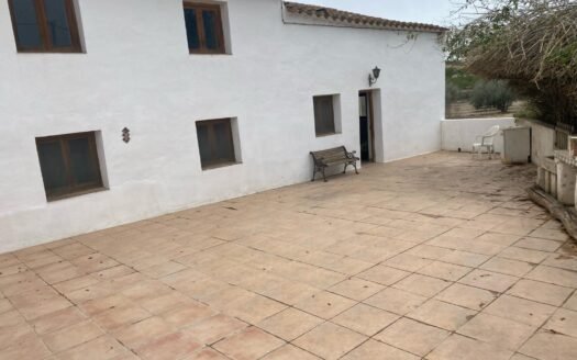 COUNTRY HOUSE IN LUBRIN