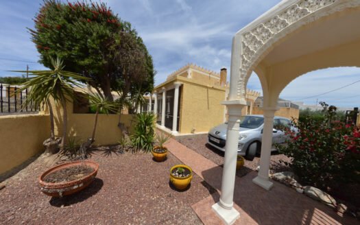 VILLA IN ZURGENA AREA