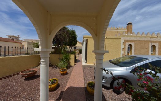 VILLA IN ZURGENA AREA