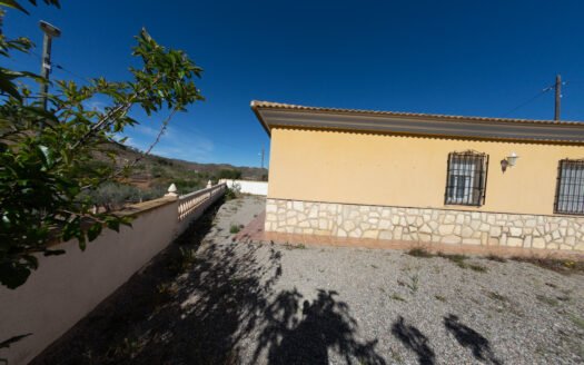 HOUSE IN LUBRIN AREA