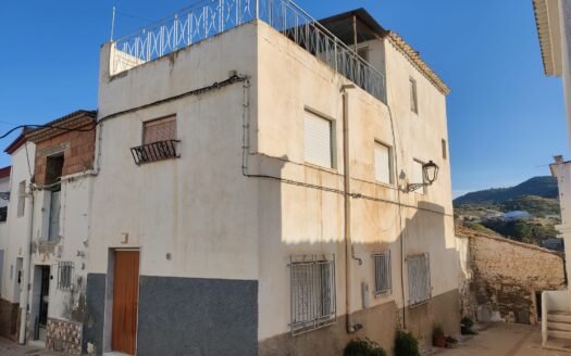 HOUSE IN LIJAR