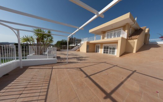 HOUSE IN ZURGERNA AREA