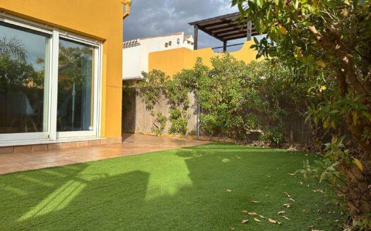 VILLA IN LOS GALLARDOS AREA
