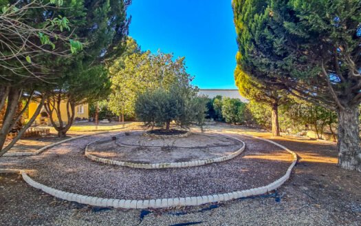 VILLA IN PUERTO LUMBRERAS AREA