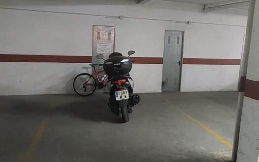 PARKING PLACE IN HUÉRCAL-OVERA