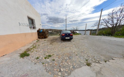 COUNTRY HOUSE IN ORIA AREA