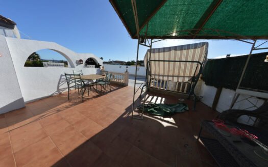 VILLA IN ARBOLEAS AREA