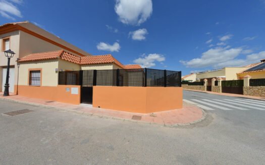 *NEW & EXCLUSIVE* NEWLY RENOVATED BUNGALOW IN LA ALFOQUIA