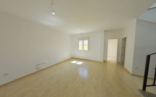 *NEW & EXCLUSIVE* NEWLY RENOVATED DUPLEX IN LA ALFOQUÍA