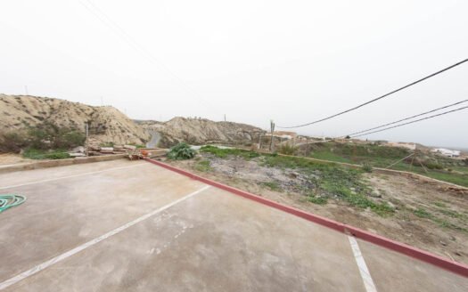 HOUSE IN HUÉRCAL-OVERA AREA