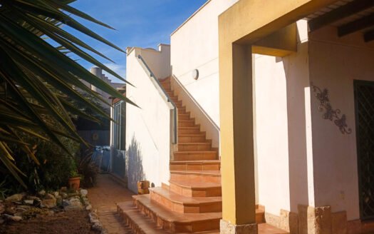 VILLA EN LA ALFOQUIA