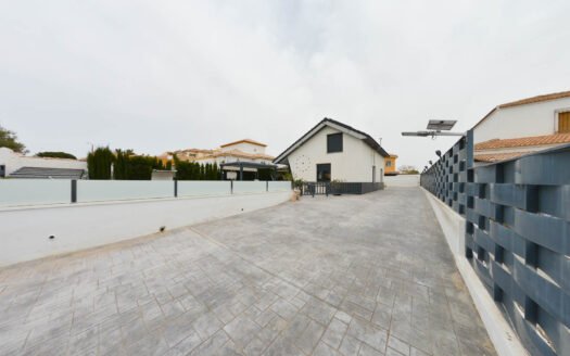CHALET IN ARBOLEAS