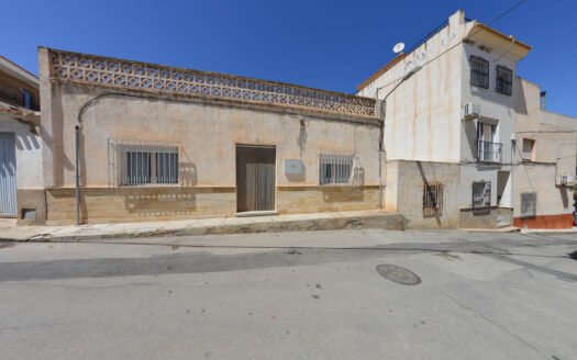 *EXCLUSIVE* VILLAGE HOUSE IN ZURGENA