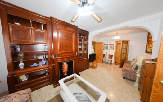 HOUSE IN TABERNO