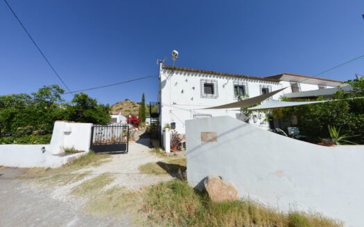CORTIJO IN LUBRÍN