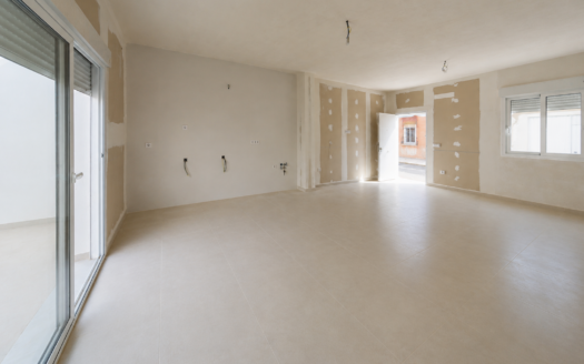 *NEW & EXCLUSIVE* NEWLY-RENOVATED TOWN HOUSE IN LA ALFOQUIA