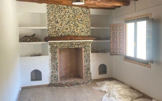 CORTIJO IN LUBRÍN AREA